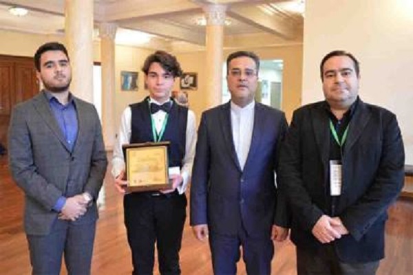 Competizioni musica classica paesi islamici: giovane iraniano si aggiudica primo posto