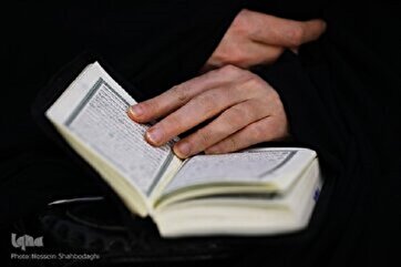 哈米德里萨·艾哈迈迪瓦法诵读《古兰经》卷十七经文+音频
