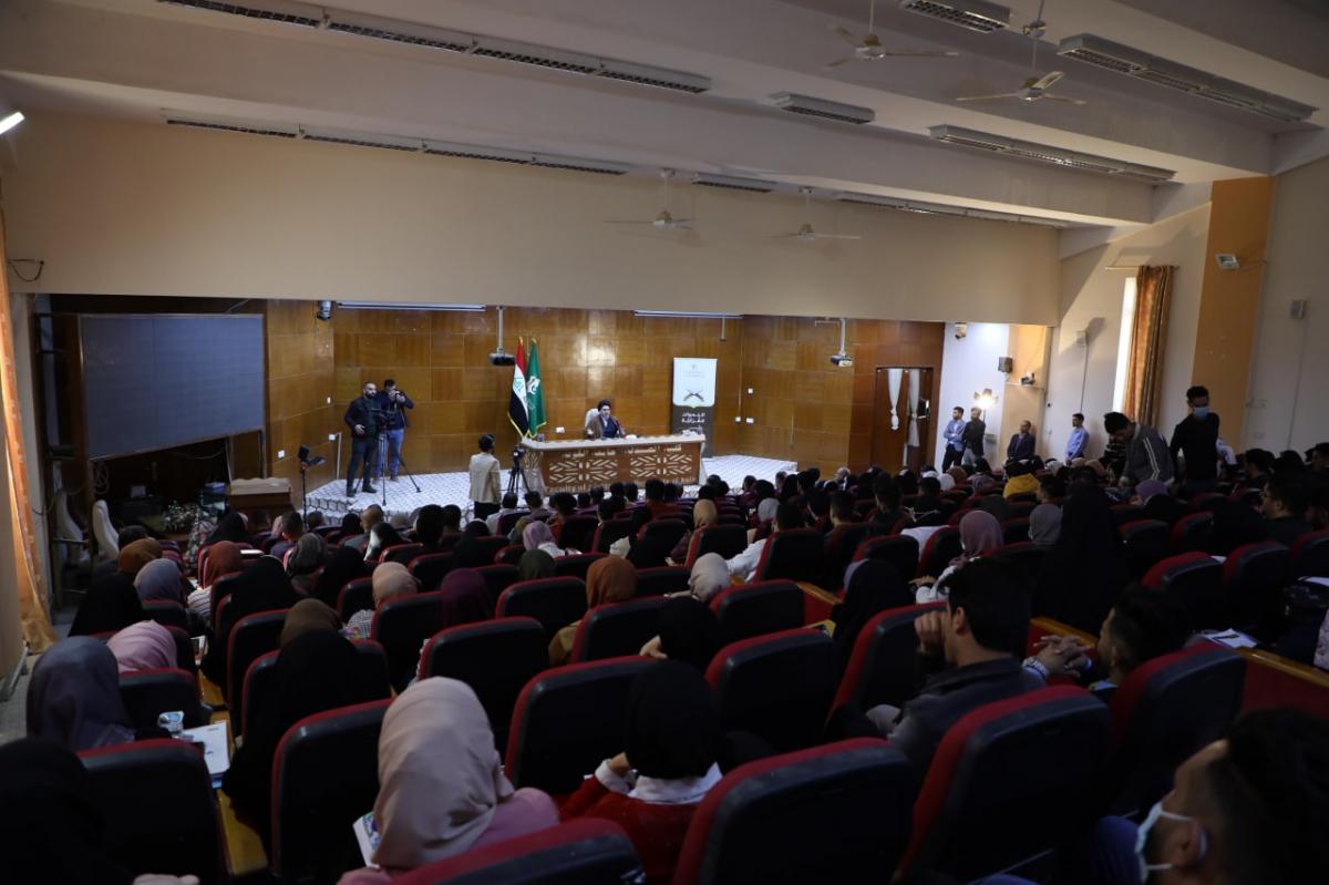 العراق: ندوة قرآنية موسعة في جامعة الكوفة بمشاركة أكثر من 300 طالب + صور