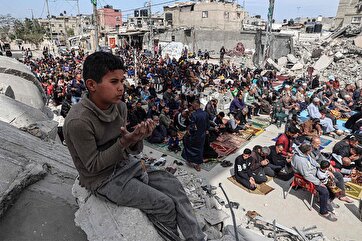 Gazans Perform Prayers amid Ruins of Mosque: Photo Gallery
