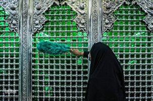 Sagrado Santuario de Abdul Azim Hassani en Rey desempolvado y limpio