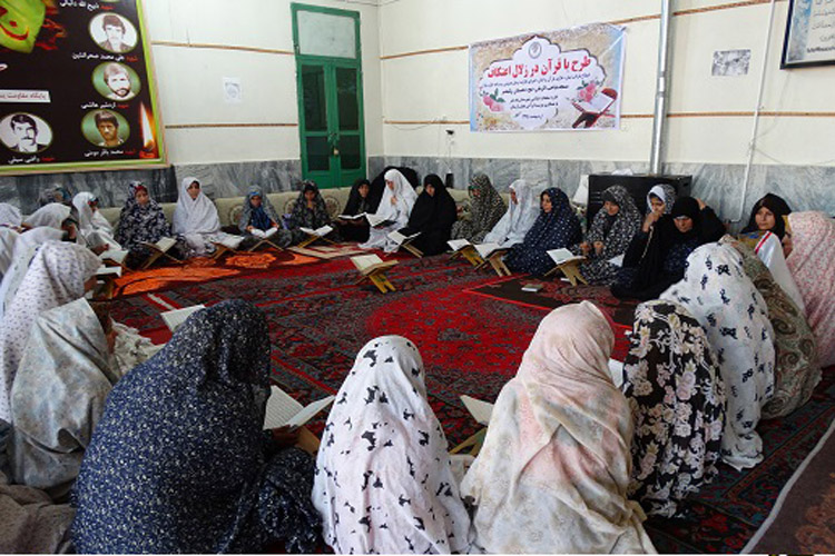 مراسم معنوی در 170 مسجد لرستان در حال برگزاری است