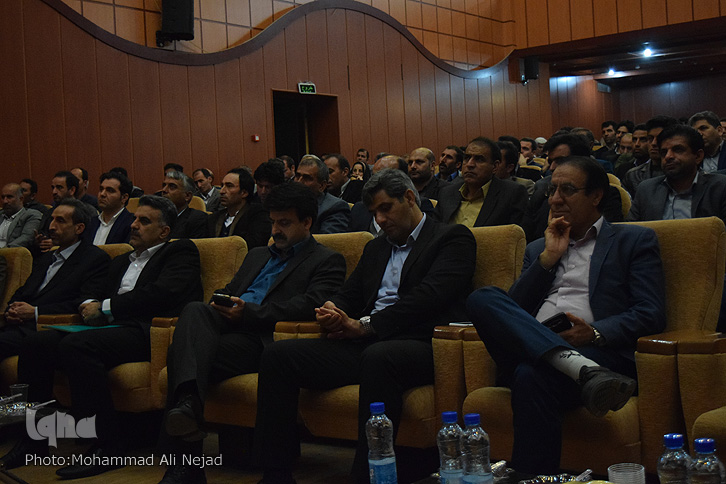 گزارش تصویری همایش «استقبال از نوروز و نقش دهیاران در صیانت از منابع طبیعی» در لرستان گزارش تصویری همایش «استقبال از نوروز و نقش دهیاران در صیانت از منابع طبیعی» در لرستان