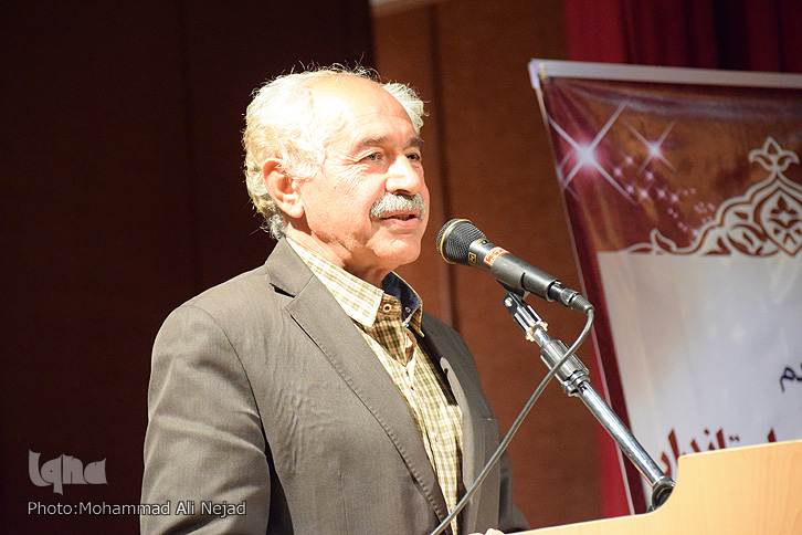 گزارش تصویری همایش «استقبال از نوروز و نقش دهیاران در صیانت از منابع طبیعی» در لرستان گزارش تصویری همایش «استقبال از نوروز و نقش دهیاران در صیانت از منابع طبیعی» در لرستان