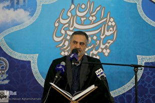 می‌خواهیم مردم را جذب قرآن کنیم اما خودمان مجذوب چه هستیم