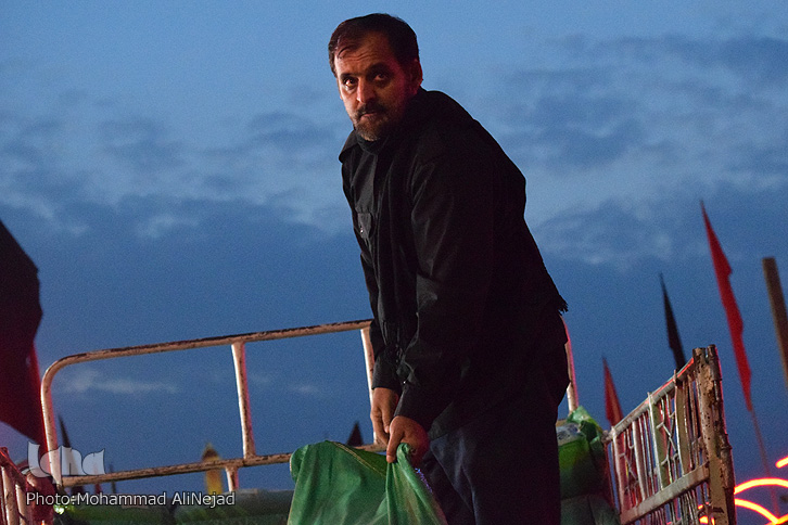 گزارش تصویری فعالیت موکب امام خامنه‌ای خرم‌آباد