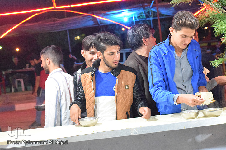 گزارش تصویری فعالیت موکب امام خامنه‌ای خرم‌آباد