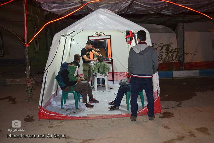 حضور زائران اربعین در موکب مردمی امام خامنه&zwnj;ای خرم&lrm;آباد