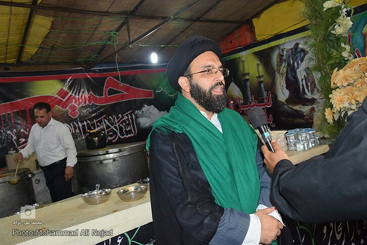 حضور زائران اربعین در موکب مردمی امام خامنه&zwnj;ای خرم&lrm;آباد