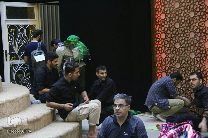 اسکان زائران اربعین حسینی در موکب ابوالفضل(ع) لرستان در نجف اشرف