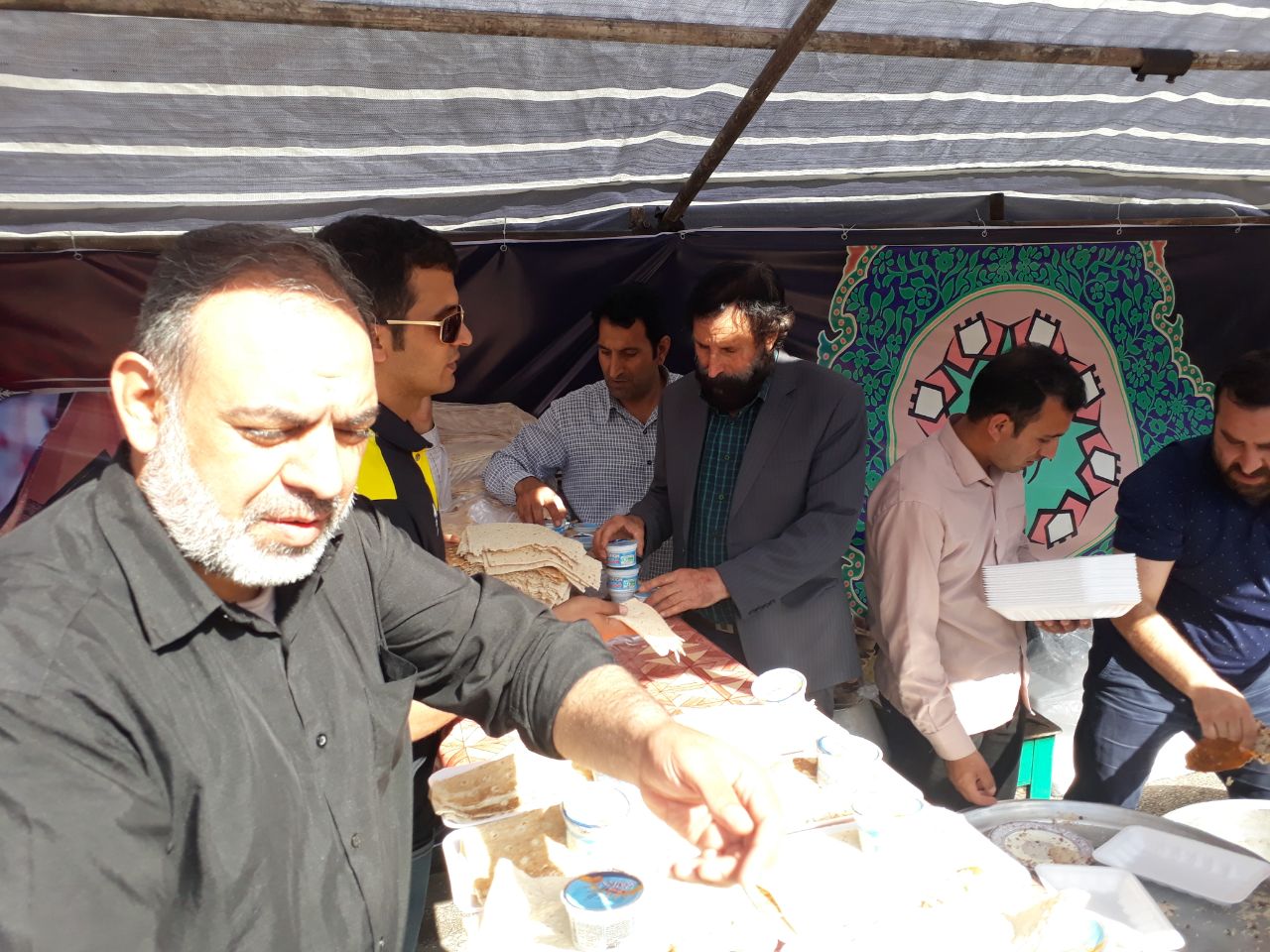 گزارش تصویری از خدمت&zwnj;رسانی شهرداری خرم&lrm;آباد به زائران اربعین