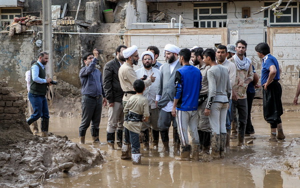 فعالیت گروه&zwnj;های جهادی طلاب در مناطق سیل&zwnj;زده لرستان