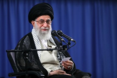 فیلم/ در نمازهای جماعت مسجدالحرام و مسجدالنبی حضور داشته باشید