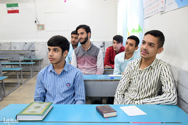 لطفا چهارشنبه ارسال شود//// تربیت ۴۰ دانش&zwnj;آموز اشترینانی برای تولید محتوای قرآنی