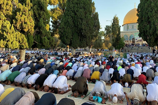 حضور هزاران نمازگزار در نماز عید قربان مسجد الاقصی + عکس