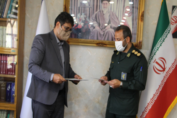 تفاهمنامه همکاری ارشاد و سازمان راهیان نور لرستان به امضا رسید تفاهمنامه همکاری ارشاد و سازمان راهیان نور لرستان به امضا رسید