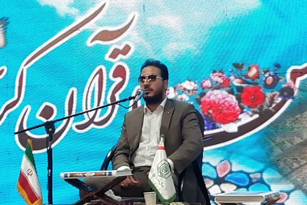 محفل انس با قرآن کریم در خیرآباد برگزار شد + عکس