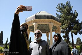 مسافران نوروزی آرامگاه حافظ