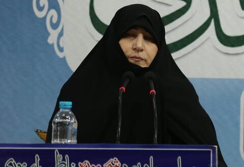 جهاد تمینا بیابانی رئیس بسیج جامعه زنان کشوربیین، ضامن پایداری نهضت‌هاست