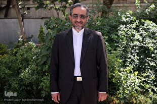 چراغ راهنمایی برای مصرف رسانه‌ای داشته باشیم + فیلم