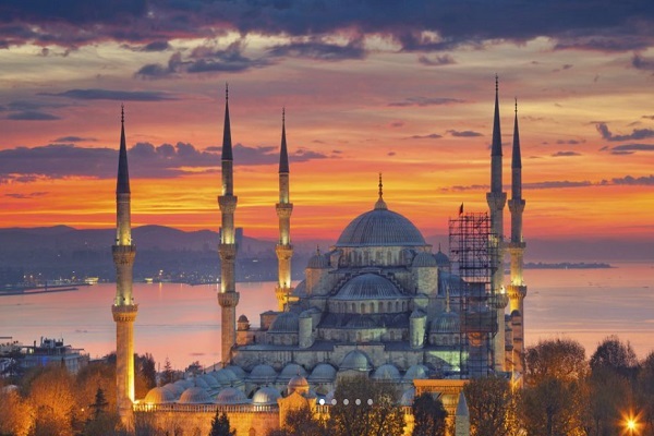 مسجد چهارصدساله استانبول و بازیابی شکوه گذشته + فیلم و عکس