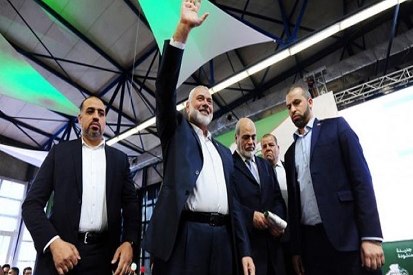 هیئت بلندپایه حماس وارد جده شد