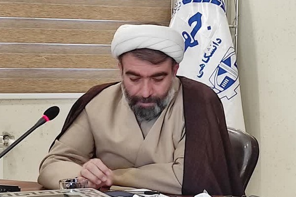 حجت‌الاسلام والمسلمین حبیب حاتمی کن‌کبود، مسئول نهاد نمایندگی ولی‌فقیه در دانشگاه‌های لرستان