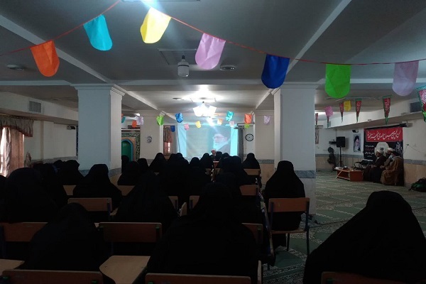 پیش نشست کاروان راهیان نور حوزه علمیه خواهران لرستان