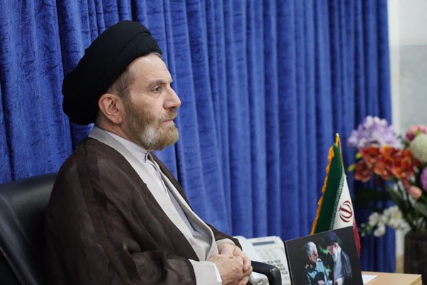 حجت‌الاسلام والمسلمین سیداحمدرضا شاهرخی، نماینده ولی‌فقیه در استان و امام جمعه خرمآباد