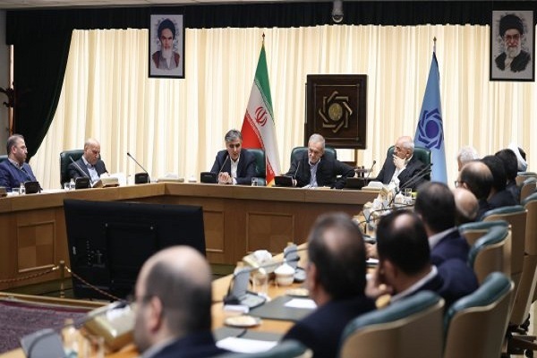 دولت از همه ظرفیت‌ها برای کاهش وابستگی به درآمد‌های نفتی استفاده می‌کند