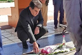 عکس | کرسی تلاوت قرآن کریم در یادمان شهدای گمنام خرم‌آباد