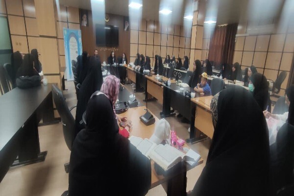 کارگاه بازآموزی قرائت ویژه مربیان و مسئولان تشکل‌ها و جلسات خانگی قرآن