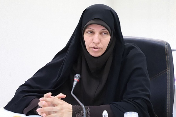 فریبا ولیپوری، مدیرکل امور بانوان و خانواده استانداری لرستان