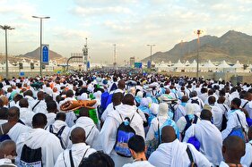 عزیمت هزاران زائر به سرزمین منا