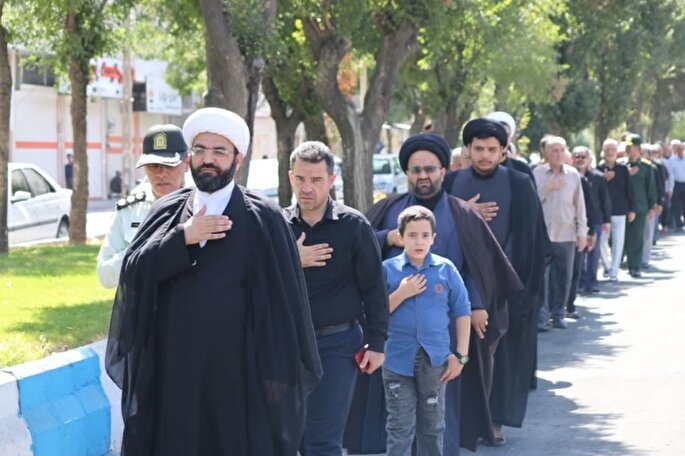 عکس | مراسم دسته‌روی عزاداری رحلت پیامبراکرم(ص) در دورود