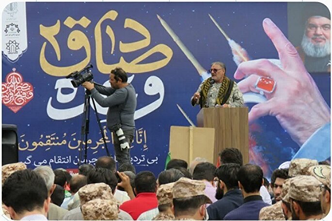 مردم خوی در حمایت از عملیات «وعده صادق ۲» تجمع کردند