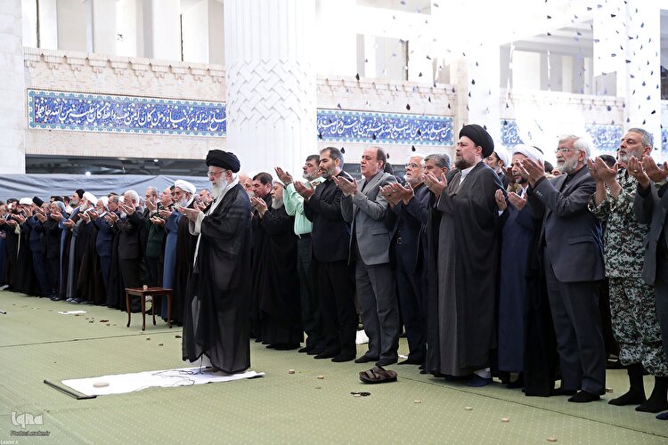 اقامه نماز جمعه به امامت رهبر معظم انقلاب
