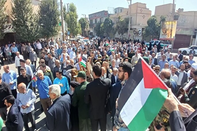 عکس | راهپیمایی مردم لرستان در حمایت از مردم غزه و لبنان