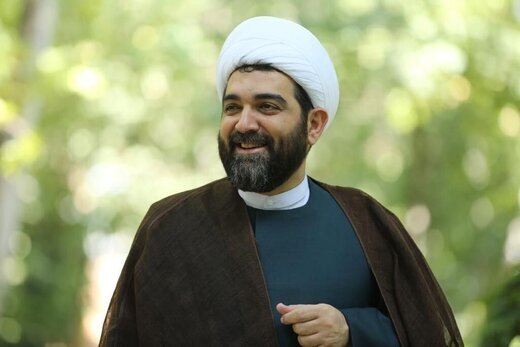 منبری معروف در بیمارستان بستری شد