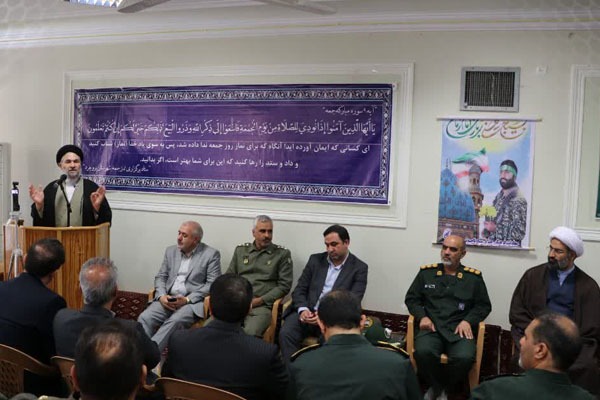 دیدار بسیجیان بروجرد با امام جمعه