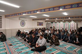 عکس | قرائت زیارت عاشورا به یاد شهدای مقاومت در استانداری لرستان