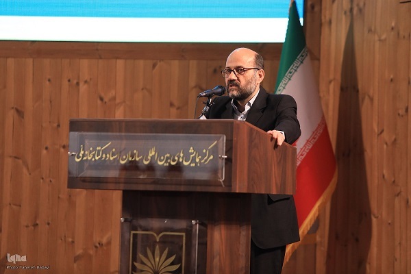 هفته‌ای که یک ایران معطر به عطر کتاب، شهید و فاطمیه شد