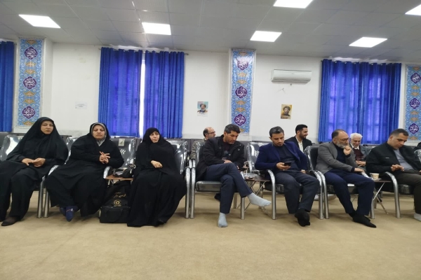 دیدار جامعه قرآنی با امام جمعه خرم‌آباد