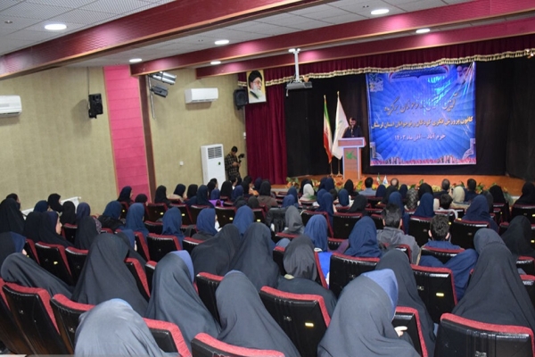 آیین تجلیل از برگزیدگان کانون لرستان آیین تجلیل از برگزیدگان کانون لرستان