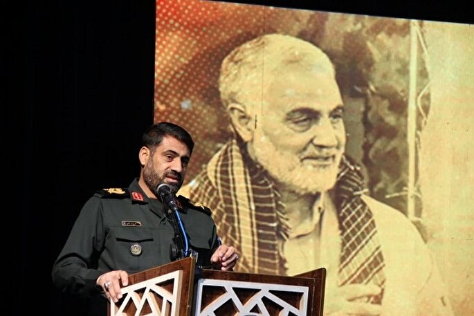 هدف نهایی دشمن شکستن پیوند مردم با نظام بود