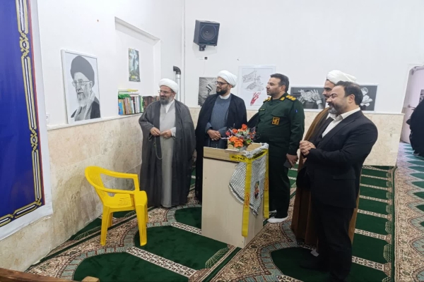 برپایی نمایشگاه هنرهای تجسمی «مقاومت و پایداری» در پلدختر