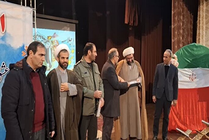 ترویج فرهنگ نماز استمرار راه شهدا است