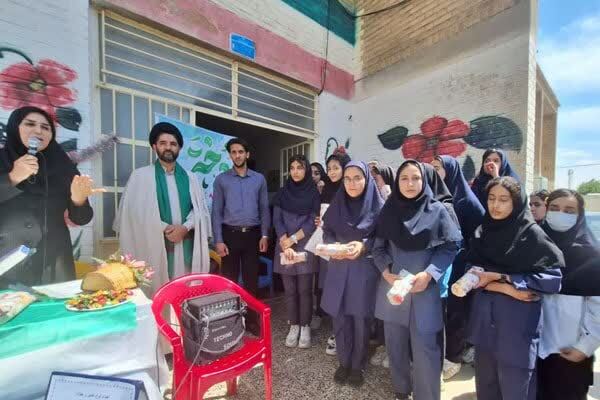 تجلیل از منتخبان مسابقه تفسیر سوره نور در دورود