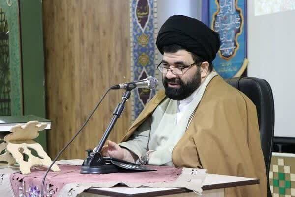 حجت‌الاسلام سیداسماعیل حسینی‌مازندرانی، رئیس عقیدتی سیاسی نیروی انتظامی استان لرستان