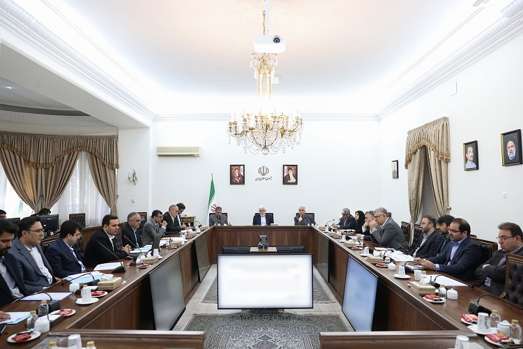 بخش خصوصی  برای تحقق شعار سال به میدان بیاید